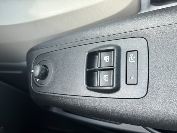 Peugeot Boxer LWB L3H2 Medium Roof Professional Air Con Cruise Sensors EURO 6 23