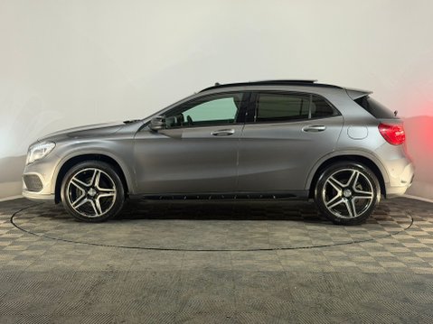 Mercedes-Benz GLA Class GLA 220 D 4MATIC AMG LINE PREMIUM PLUS 5