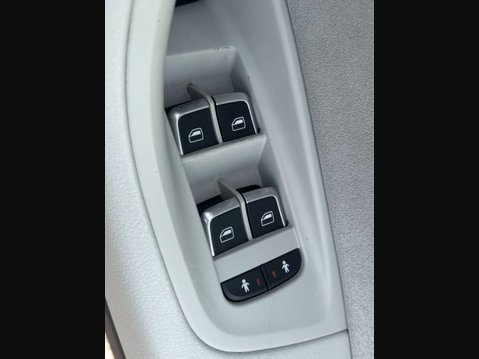 Audi A6 2.0 TDI ultra S line Estate 5dr Diesel Manual Euro 6 (s/s) (190 ps) 33