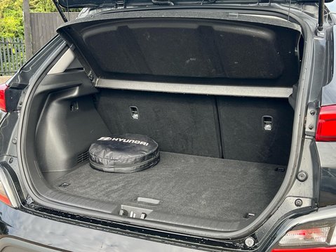 Hyundai KONA PREMIUM 43