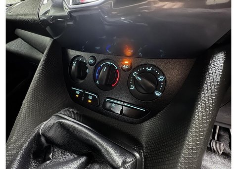Ford Transit Connect 1.5 TDCi 200 Limited Panel Van 5dr Diesel Manual L1 H1 (119 g/km, 118 bhp) 58