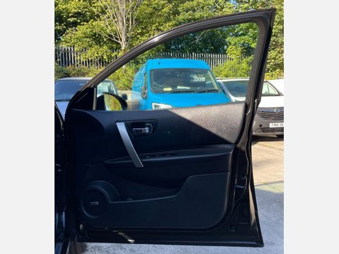 Nissan Qashqai 2.0 dCi Tekna Auto 4WD Euro 5 5dr (AVM) 22