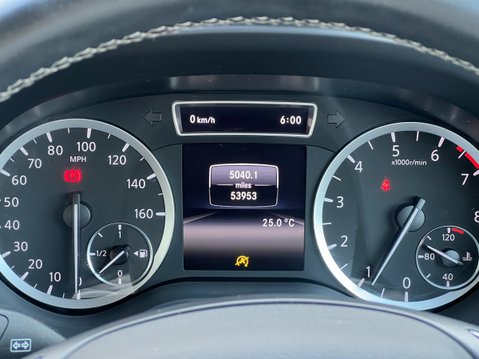 Infiniti Q30 1.6T Premium InTouch Hatchback 5dr Petrol Manual Euro 6 (s/s) (122 ps) 24