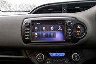 Toyota Yaris VVT-I ICON TECH 22