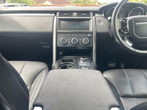 Land Rover Discovery 3.0 SD V6 Landmark Edition Auto 4WD Euro 6 (s/s) 5dr 30