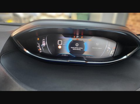 Peugeot 3008 PURETECH S/S ALLURE 24