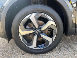 Nissan Qashqai 1.3 Qashqai N-Connecta DiG-T MHEV 5dr 15