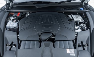 Porsche Cayenne V6 E-HYBRID Coupe 37