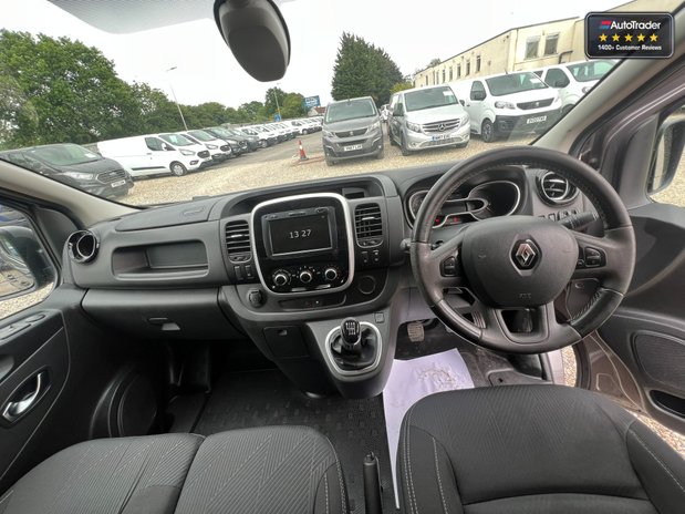 Renault Trafic LWB L2H1 Low Roof Leader LL30 Air Con Alloys Sensors Cam EURO 6 NO VAT 25