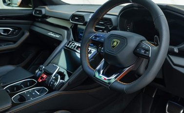 Lamborghini Urus 5