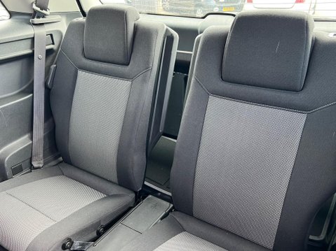 Vauxhall Zafira 1.8 16V Exclusiv Euro 5 5dr 29