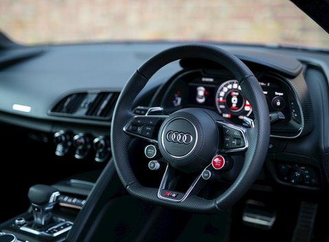 Audi R8 V10 Plus 11