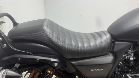 Sinnis Hoodlum 125 2019 ONLY 200 MILES NEW MOT SERVICED 125CC CRUISER BIKE 8