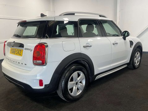 Mini Countryman 2.0 Countryman Cooper D Auto 5dr 3