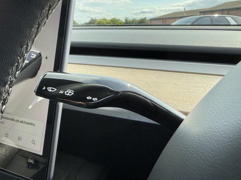 Tesla Model 3 (Dual Motor) Performance Saloon 4dr Electric Auto 4WDE (Performance Upgrade 37