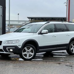 Volvo XC70 2.4 D5 SE Lux Estate 5dr Diesel Auto AWD Euro 6 (s/s) (220 ps) 6