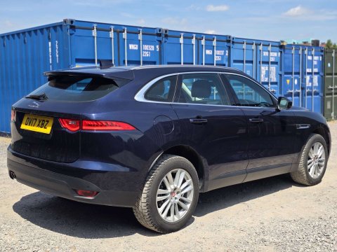 2017 Jaguar F-PACE thumbnail 18