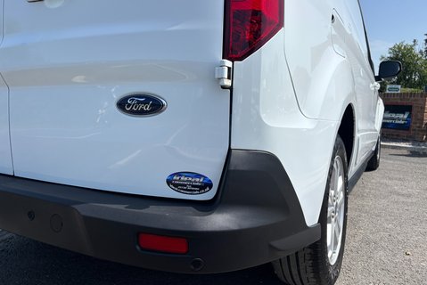 Ford Transit Connect 240 L2 Limited 120 ps Panel Van 22