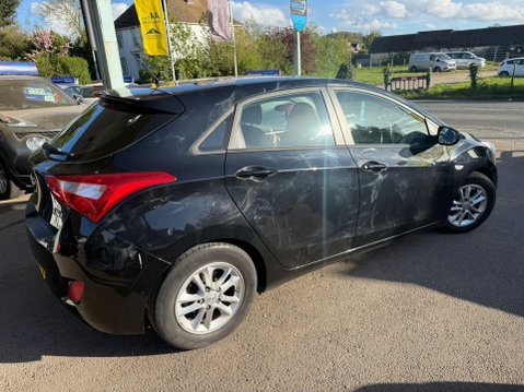 Hyundai i30 1.6 CRDi Blue Drive Active Euro 5 (s/s) 5dr 6