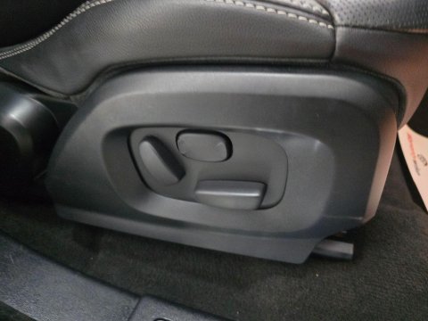 Land Rover Range Rover Evoque 2.2 SD4 Dynamic Auto 4WD Euro 5 (s/s) 5dr 39