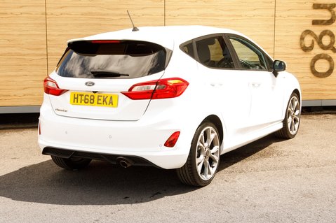 Ford Fiesta ST-LINE 2