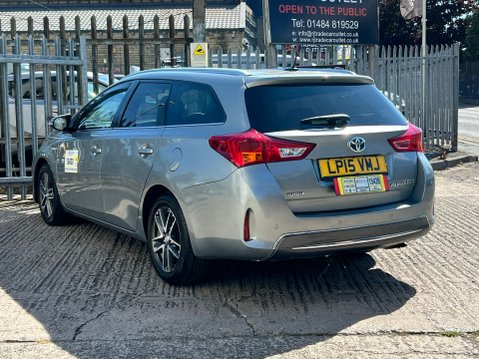 Toyota Auris VVT-I ICON PLUS 11