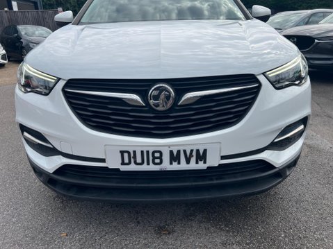 Vauxhall Grandland X 1.2 Turbo SE Euro 6 (s/s) 5dr 9
