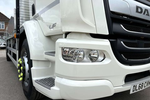 DAF LF 280 18T 22ft Scaffold Lorry - New Body - Air Susp 19