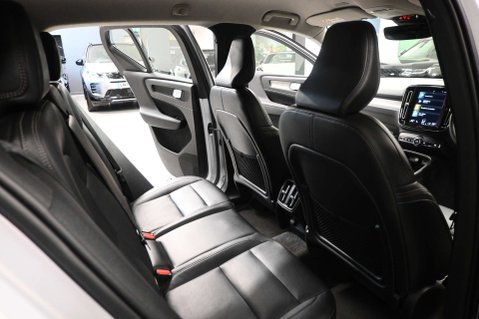 Volvo XC40 1.5 XC40 Inscription Pro T3 Auto 5dr 10