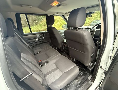 Land Rover Discovery 3.0 Discovery SE SDV6 Auto 4WD 5dr 36