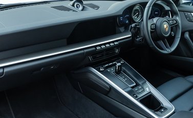 Porsche 911 Turbo S (992) 17