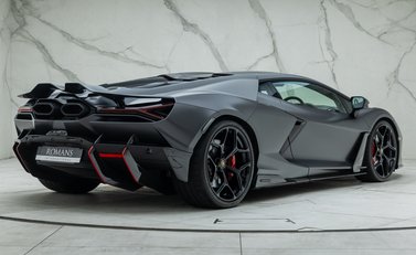 Lamborghini Revuelto 7
