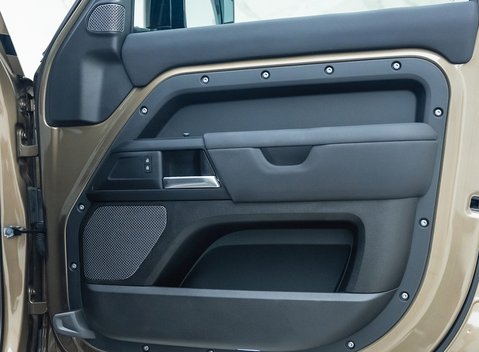 Land Rover Defender 110 D200 22