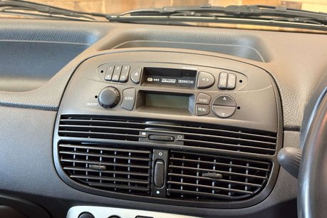 Fiat Punto 1.2 Sporting Hatchback 3dr Petrol Manual (142 g/km, 80 bhp) 19