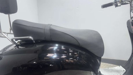 Lexmoto Valencia 2013 8K RUNNING CUSTOM SCOOTER LEARNER SCOOTER 125CC BIKE 21