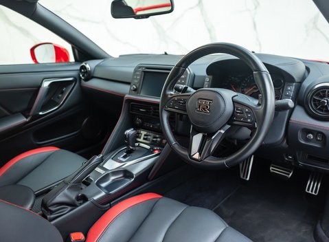 Nissan GT-R R35 TRACK EDITION 13