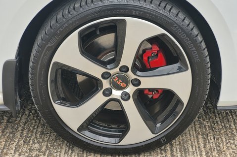 Volkswagen Golf GTI 23