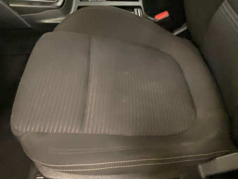 Ford Focus 1.0 Focus Titanium 5dr 38