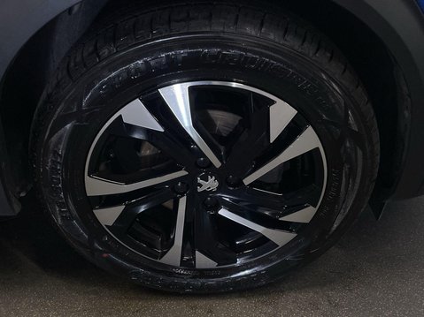 Peugeot 2008 1.5 BlueHDi Allure Premium SUV 5dr Diesel Manual Euro 6 (s/s) (110 ps) Star 11