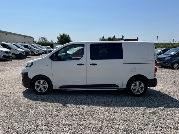 Peugeot Expert Crew Cab (SOLD) MWB L2H1 Low Roof Professional 3100 Air Con Alloys Sensors 1