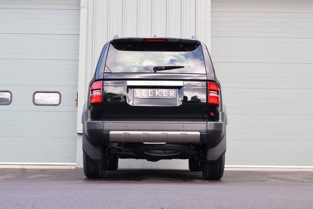 Toyota Land Cruiser COMMERCIAL with the best seat conversion in the uk from seeker  10