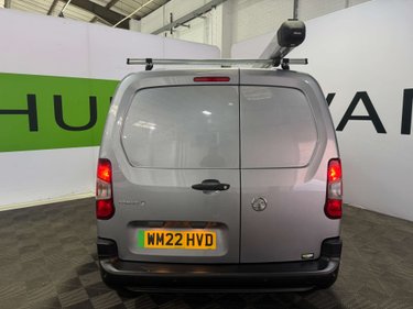 Vauxhall Combo Combo-e 2300 Dynamic SWB 3