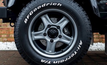 Land Rover Defender 90 XS Bowler 10