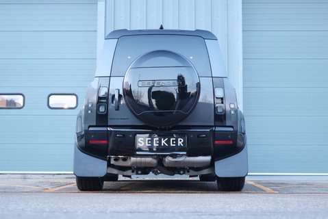 Land Rover Defender 110 2026  MODEL D350 HARD TOP X-DYNAMIC HSE SEEKER STYLED  REAR GENUINE SEATS 9