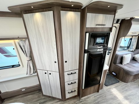 Coachman Lusso II  22