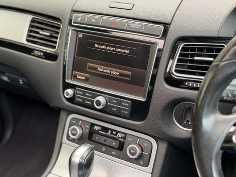 Volkswagen Touareg 3.0 Touareg V6 R-Line TDI BlueMotion Technology Auto 4WD 5dr 10