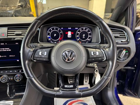 Volkswagen Golf 2.0 Golf R TSi Semi-Auto 4WD 3dr 44