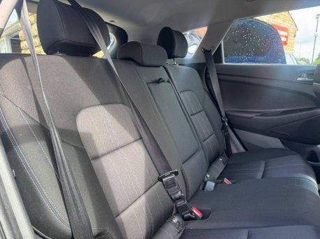 Hyundai TUCSON GDI S BLUE DRIVE 9