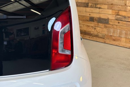 Volkswagen Up 1.0 High up! Hatchback 5dr Petrol ASG Euro 6 (75 ps) 16