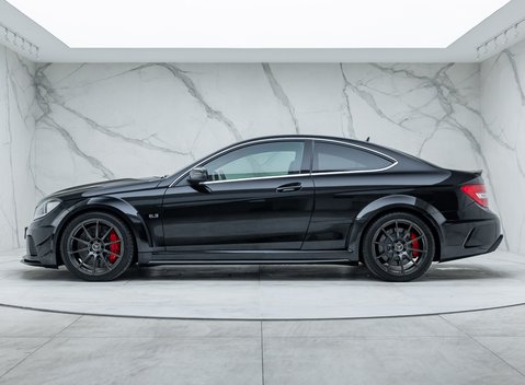 Mercedes-Benz C63 AMG BLACK SERIES 5